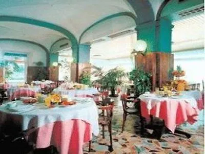 Auto Park Hotel 